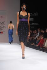 Model walk the ramp for Abhishek Dutta Shinde show at Lakme Fashion Week Day 4 on 6th Aug 2012 (29681075).JPG
